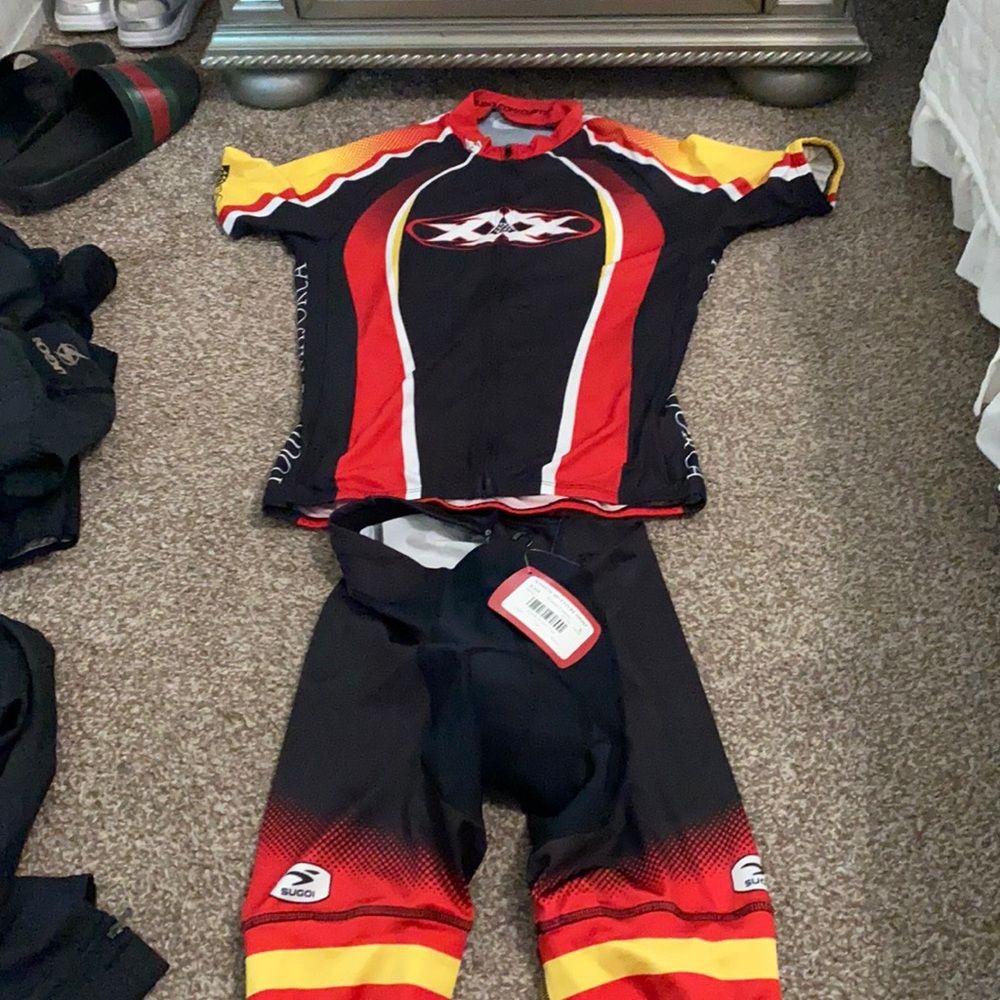 SUGOI bike riding outfit